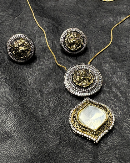 Regal Lion & Kundan pendant set with baguettes