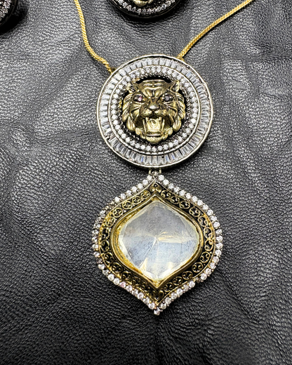 Regal Lion & Kundan pendant set with baguettes