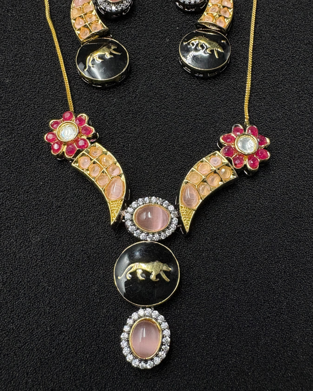 Stylish Doublet Branded Pendant Set