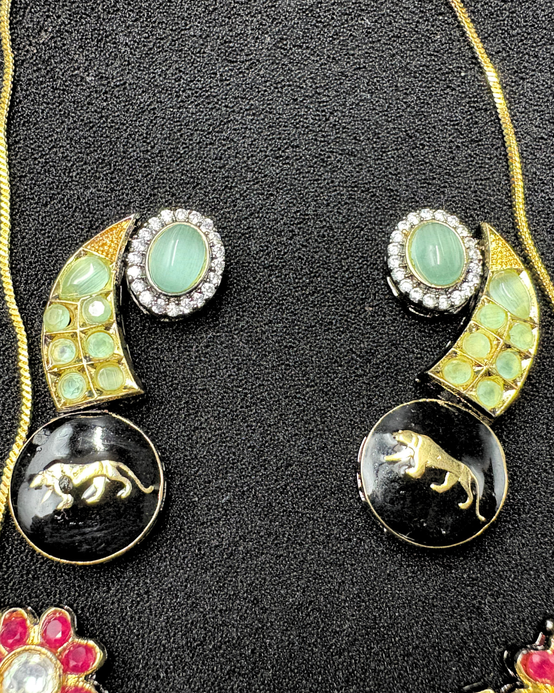 Stylish Doublet Branded Pendant Set