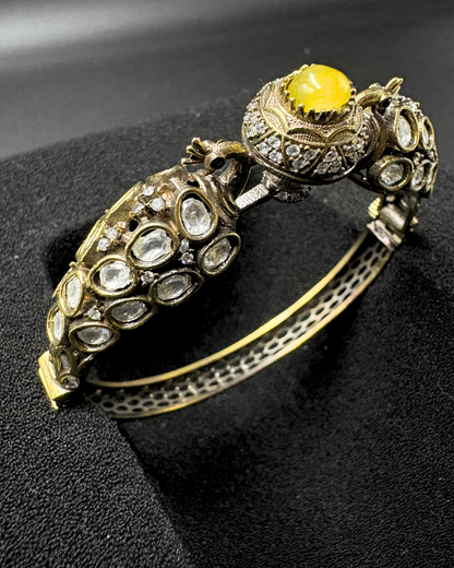 Peacock moissanite Bracelet with Yellow centrepiece